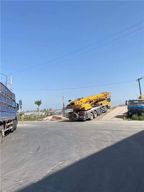 凤冈县25吨吊车的租赁价格大概是多少？