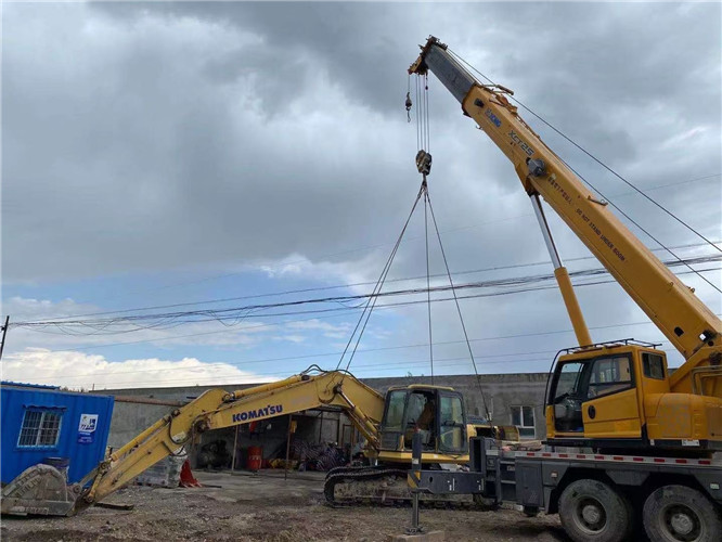 凤冈县25吨吊车的工作半径是多少？