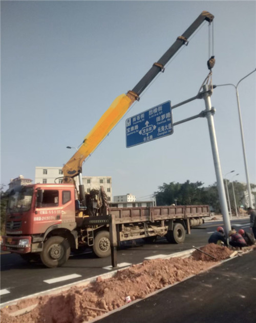 凤冈县设备吊装租赁吊车要用多大吊车
